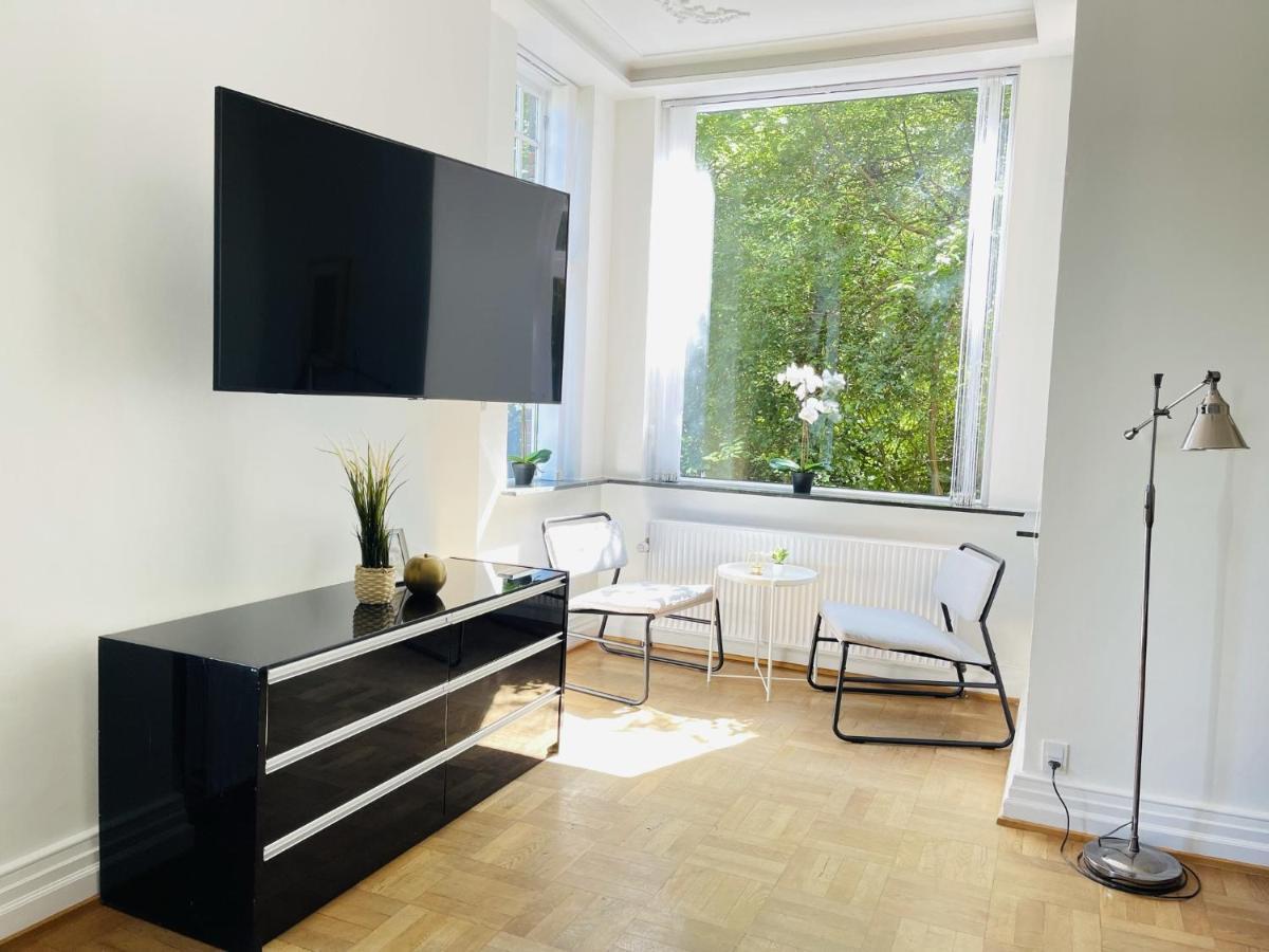 Aday - Mansion - Open Bright With Garden Aalborg