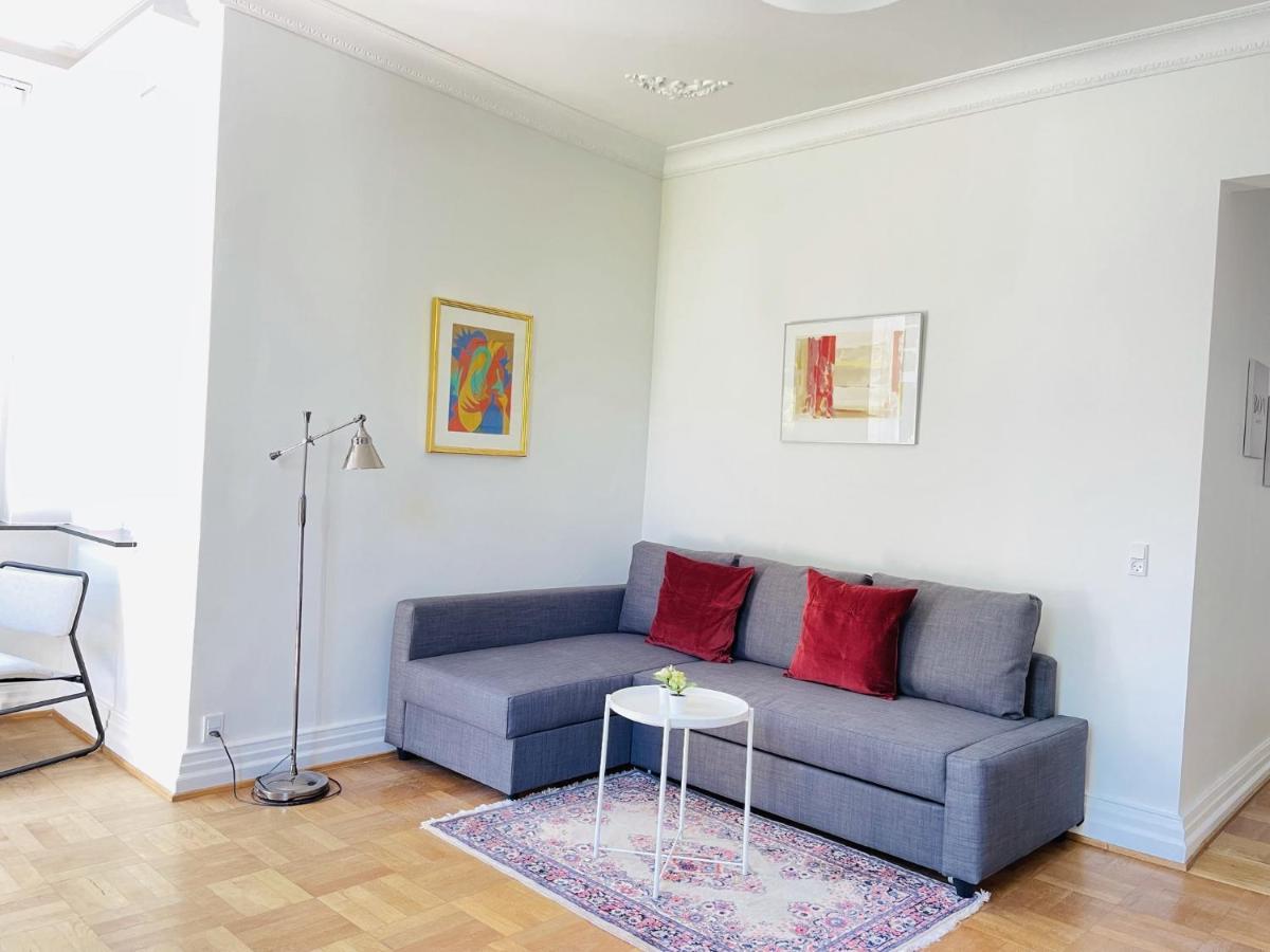 Aday - Mansion - Open Bright With Garden